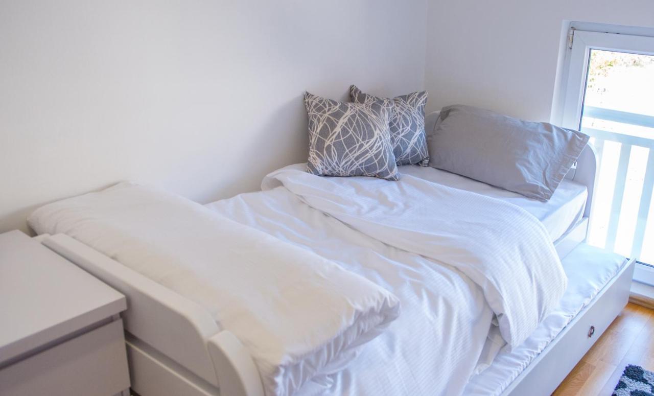 מוסטר Mila Apartments מראה חיצוני תמונה