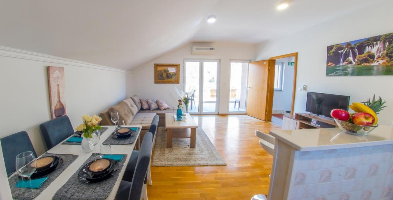 מוסטר Mila Apartments מראה חיצוני תמונה